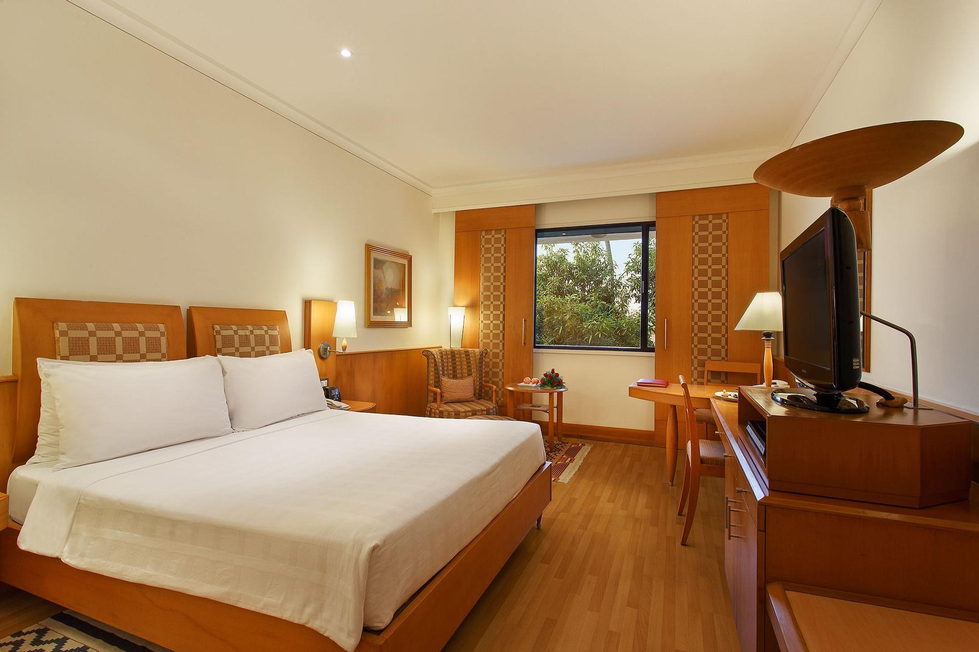 Trident Chennai Exterior foto A room at the Taj Bengal