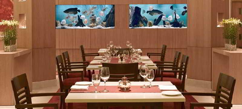 Trident Chennai Exterior foto The dining room