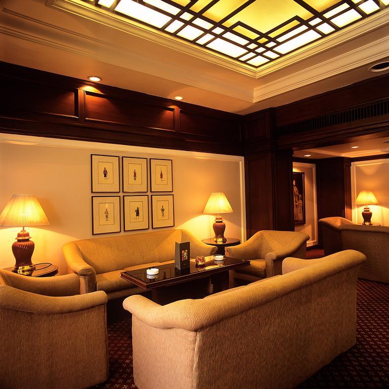 Trident Chennai Exterior foto The lounge at the Taj Mahal Palace